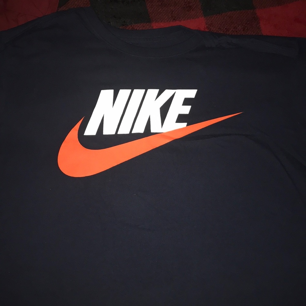 Nike tee